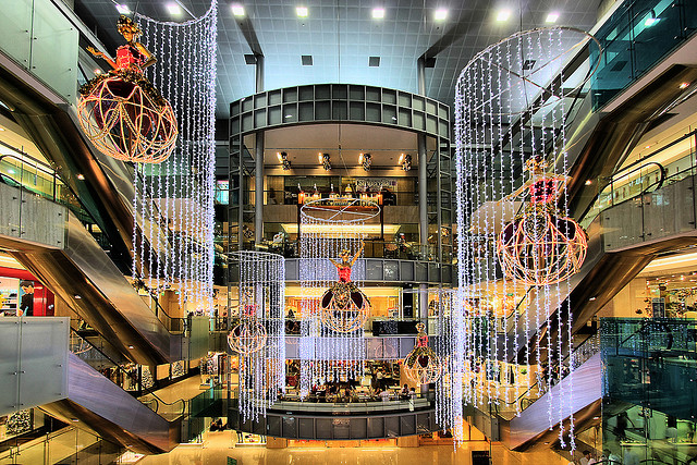 Trung tâm mua sắm Paragon Singapore