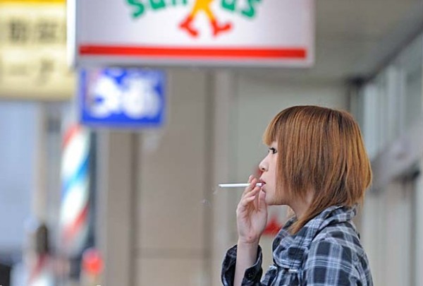 hút thuốc Nhật Bản