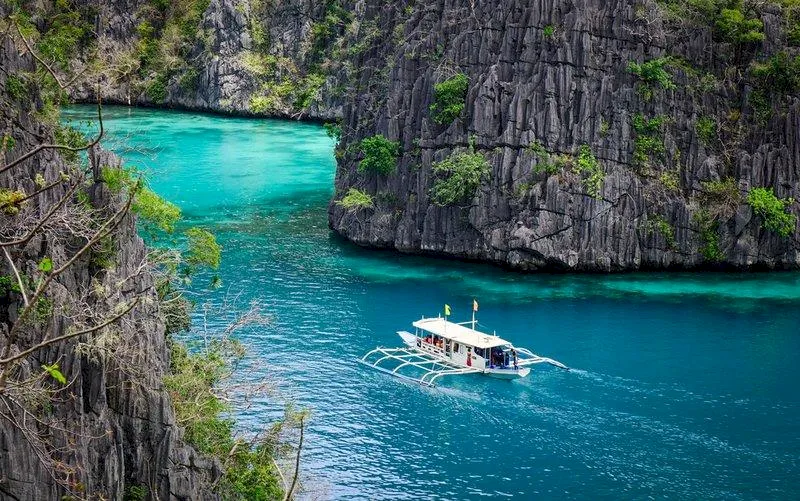 Du lịch Philippines vô cùng xinh đẹp