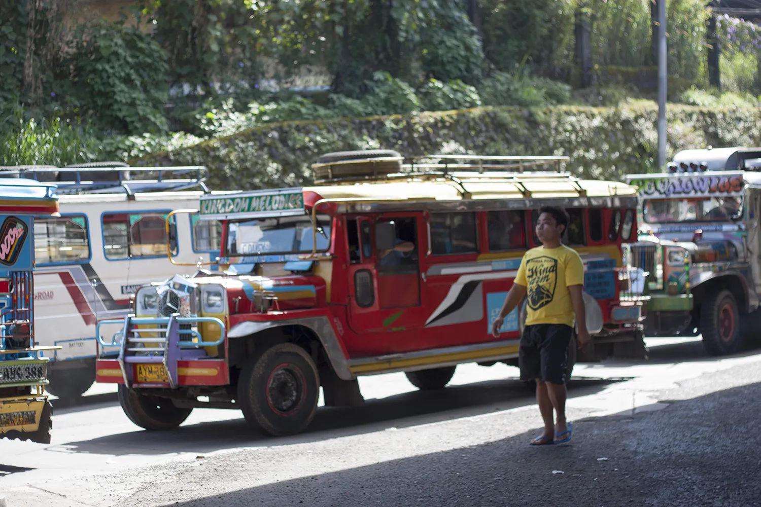 Xe Jeepney có màu sắc độc đáo trên đường phố Philippines