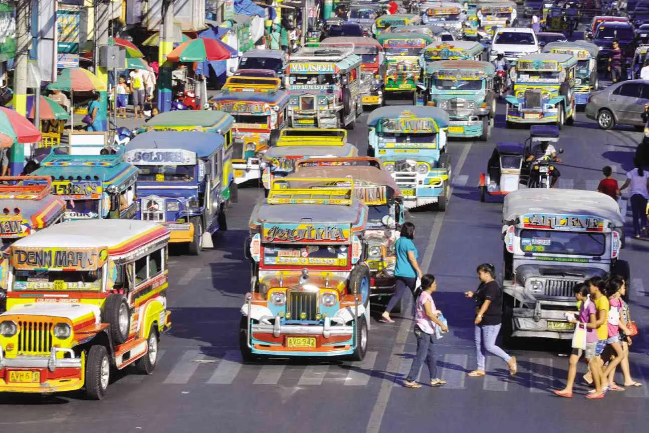 Xe Jeepney đối mặt với nhiều thách thức