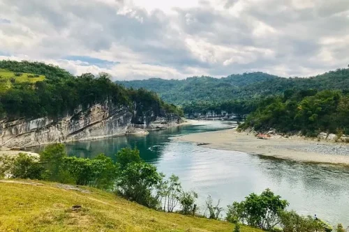 Sông Cagayan dài 350 km