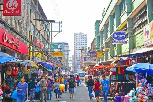 Chợ Divisoria giữa khu phố Tàu Manila