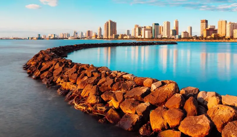 Manila Baywalk lúc hoàng hôn